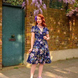 Karina Dresses Megan Blue Blossoms Size M/L